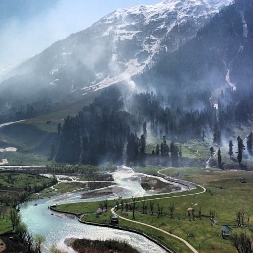 Betaab valley is situated at a distance of 15 kilometers from Pahalgam in Anantnag district in India's northernmost state of Jammu and Kashmir.