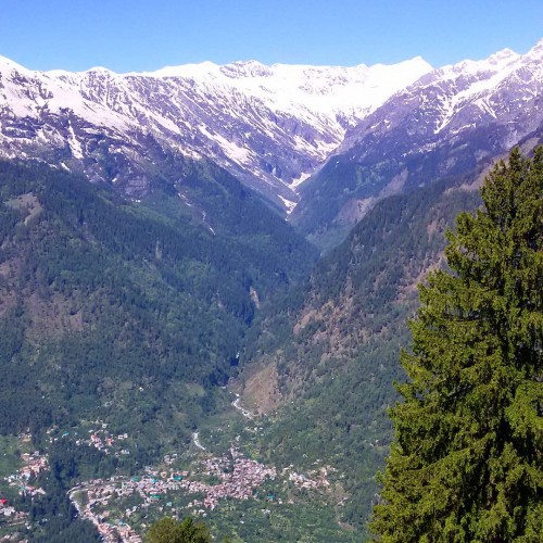 Manali is a high-altitude Himalayan resort town in India’s northern Himachal Pradesh state.
