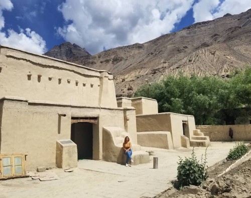 Tabo is one of the oldest monestary in spiti situated on barren land with rocky desert. This untouched beauty depicting splended heritage with culture of budhism.
