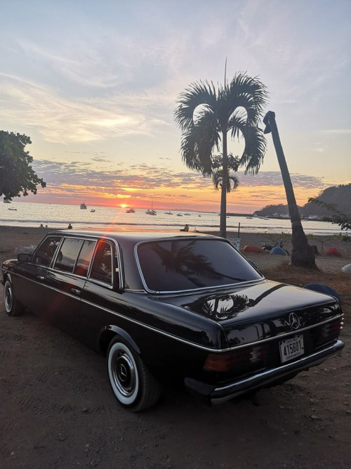 BEACH-SUNSET-LIMOUSINE-CENTRAL-AMERICA54237c4b1b11921b.jpg