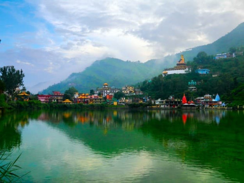 Beautiful-scenic-view-serene-lake-Tsopema-in-Rewalsar-Trisangam-sacred-city-for-three-major-Dharma-religions-Hinduism-Buddhism-and-Sikhism-Mandi-district-Himachal-Pradesh-Northern-Indid821cbbbfdfaf8cb.jpg