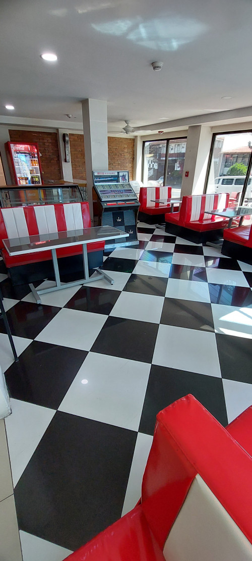 CAFE-DINER-1950S-COSTA-RICAS-CALL-CENTERe883daa49e430fab.jpg