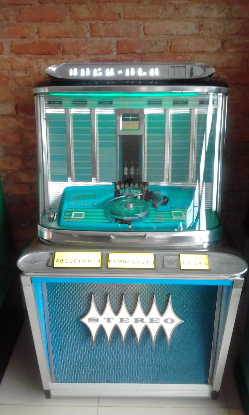 COSTA-RICA-ROCKOLA-REGIS-JUKEBOX-OUTSOURCING59ed589cad387eb2.jpg