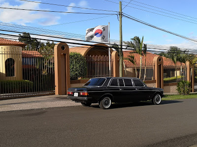 Embassy-of-Costa-Rica-in-Seoul-Korea-Republic.-MERCEDES-LIMO-W1236f3b3aaa01329bfb.jpg