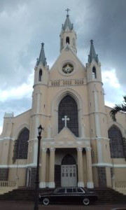 Iglesia-De-San-Rafael.-Heredia-Province-San-Rafael-COSTA-RICA-LIMOUSINE-SERVICE1ae4d1debb621e90.jpg