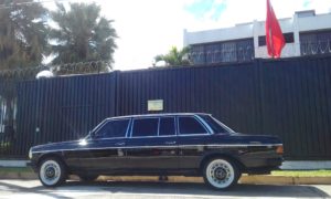 La-Embajada-de-China-en-Costa-Rica.-MERCEDES-300D-LANG-W123f89df8d92b7ccdfb.jpg