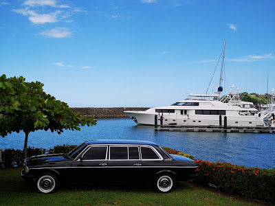 MERCEDES-300D-AND-COSTA-RICAN-YACHT.-LOS-SUENOS-MARINAad7b6fa56b455c41.jpg