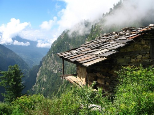 Malana is an ancient Indian village in the state of Himachal Pradesh. Malana has its own lifestyle and social structure and people are strict in following their customs.