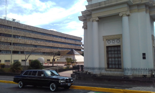 Supreme-Court-Justice-building-San-Jose-Costa-Rica-LWB-LANG-LIMO0b0fe42656ab0bd4.jpg