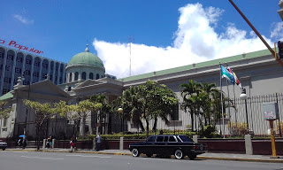 The-Metropolitan-Cathedral-of-San-Jose.-COSTA-RIXA-W123-MERCEDES-LIMOUSINE-SERVICE-FOR-WEDDINGS82361be420d71410.jpg