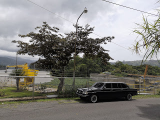 hydroelectric-Cachi-Dam.-COSTA-RICA-LIMOUSINE-SERVICE-300D-W1237c07fe88b4794dfc.jpg