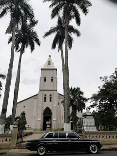 iglesia-catolica-atenas-costa-rica.-MERECEDES-LIMOUSINE-SERVICE-LWB-W123-LANG9e5cddada72fd104.jpg