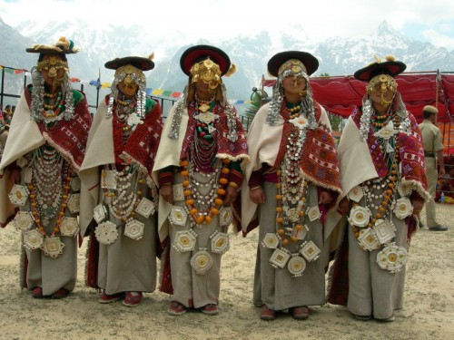 kinnaur traditional dress